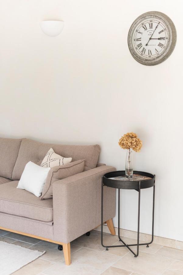La Petite Ruche, 1 Bedroom Gite In The Luberon Apt Dış mekan fotoğraf
