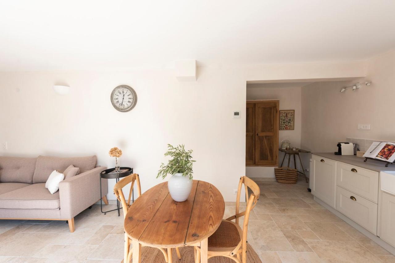 La Petite Ruche, 1 Bedroom Gite In The Luberon Apt Dış mekan fotoğraf